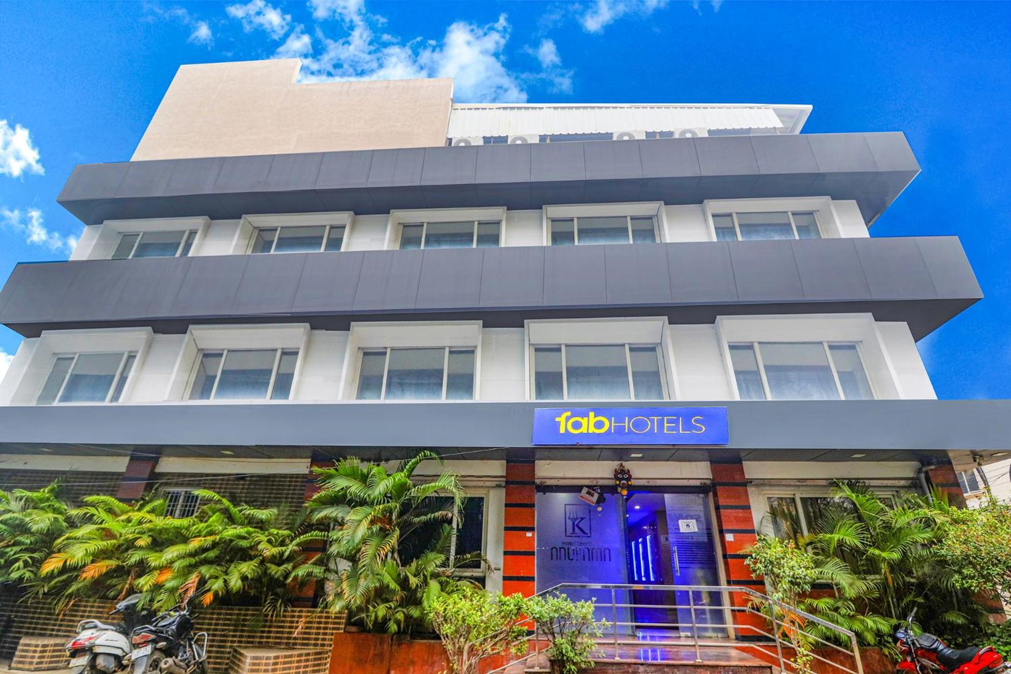 Fabhotel Keerthi'S Anupama - Nr Indira Gandhi Stadium Vijayawāda Eksteriør bilde