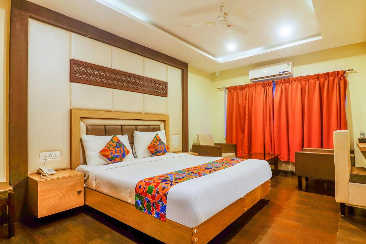 Fabhotel Keerthi'S Anupama - Nr Indira Gandhi Stadium Vijayawāda Eksteriør bilde