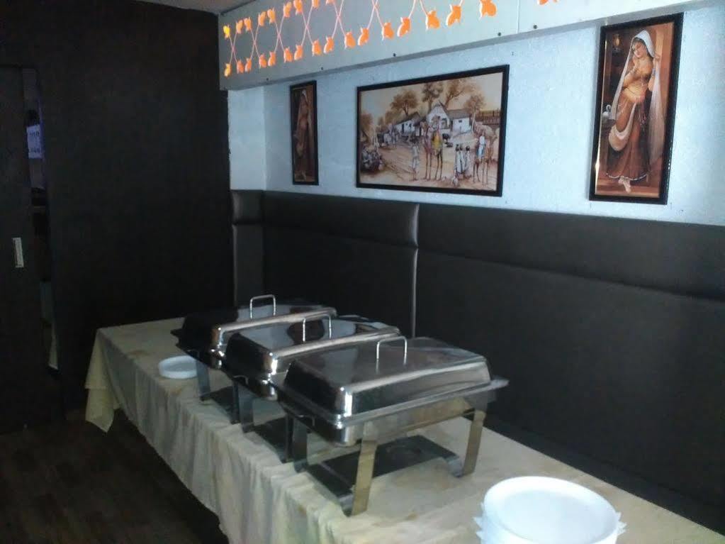 Fabhotel Keerthi'S Anupama - Nr Indira Gandhi Stadium Vijayawāda Eksteriør bilde