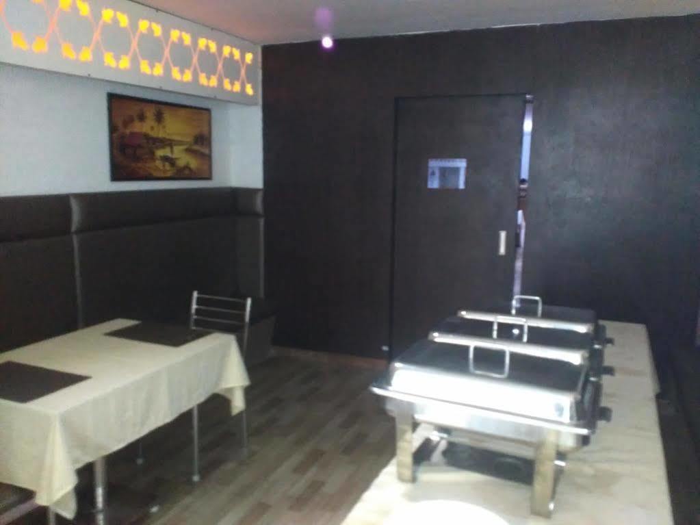 Fabhotel Keerthi'S Anupama - Nr Indira Gandhi Stadium Vijayawāda Eksteriør bilde